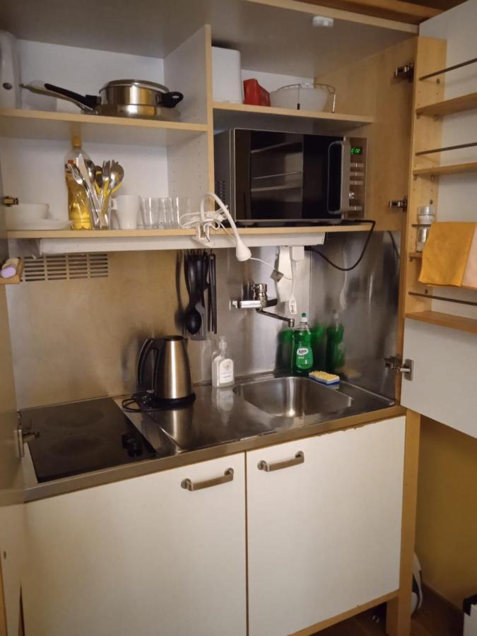 Rimelig Kjellerleilighet Med Parkering - Ahotel No