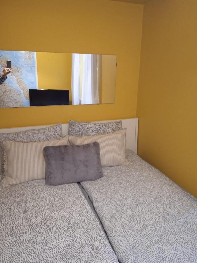 Rimelig Kjellerleilighet Med Parkering - Ahotel No Appartamento *