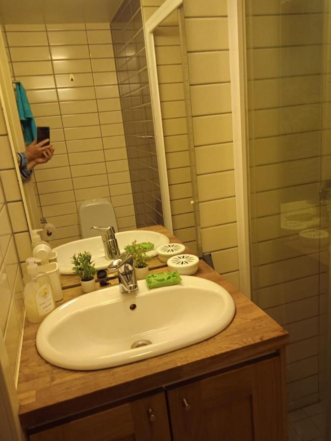 Rimelig Kjellerleilighet Med Parkering - Ahotel No Apartamento *